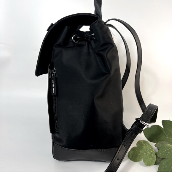 Michael Kors Medium Logo Drawstring Backpack Black/White NWT - Picture 3 of 14